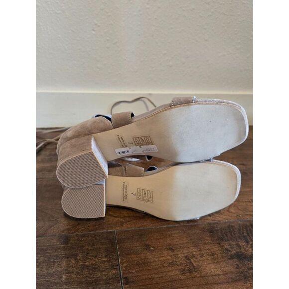 Jeffrey Cambell Bryndis Gladiator Sandal Genuine Suede Lace Up Taupe Sz 7 - Picture 8 of 9